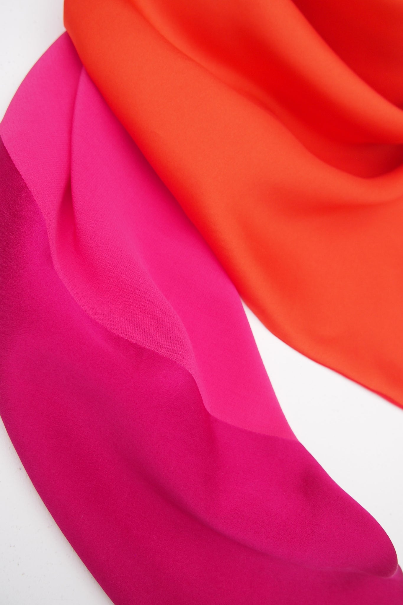 Farbe pink rot Seidentuch Damen