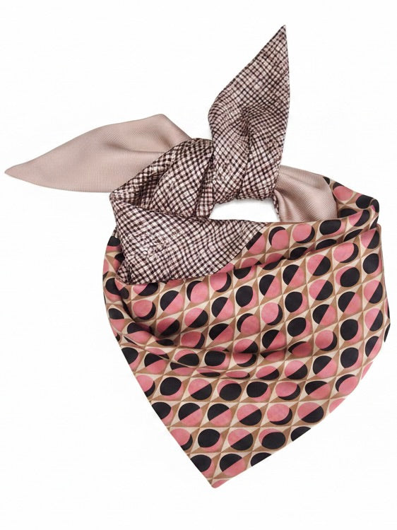Capitana ALBA avanti - kleines Seidentuch zum Wenden, geometrischer Retroprint in Rosa, Schwarz und Nougat, Zipfel aus Seidentwill mit gerifftelter Struktur, handgefertigt, limitierte Auflage, Atelier Frankfurt